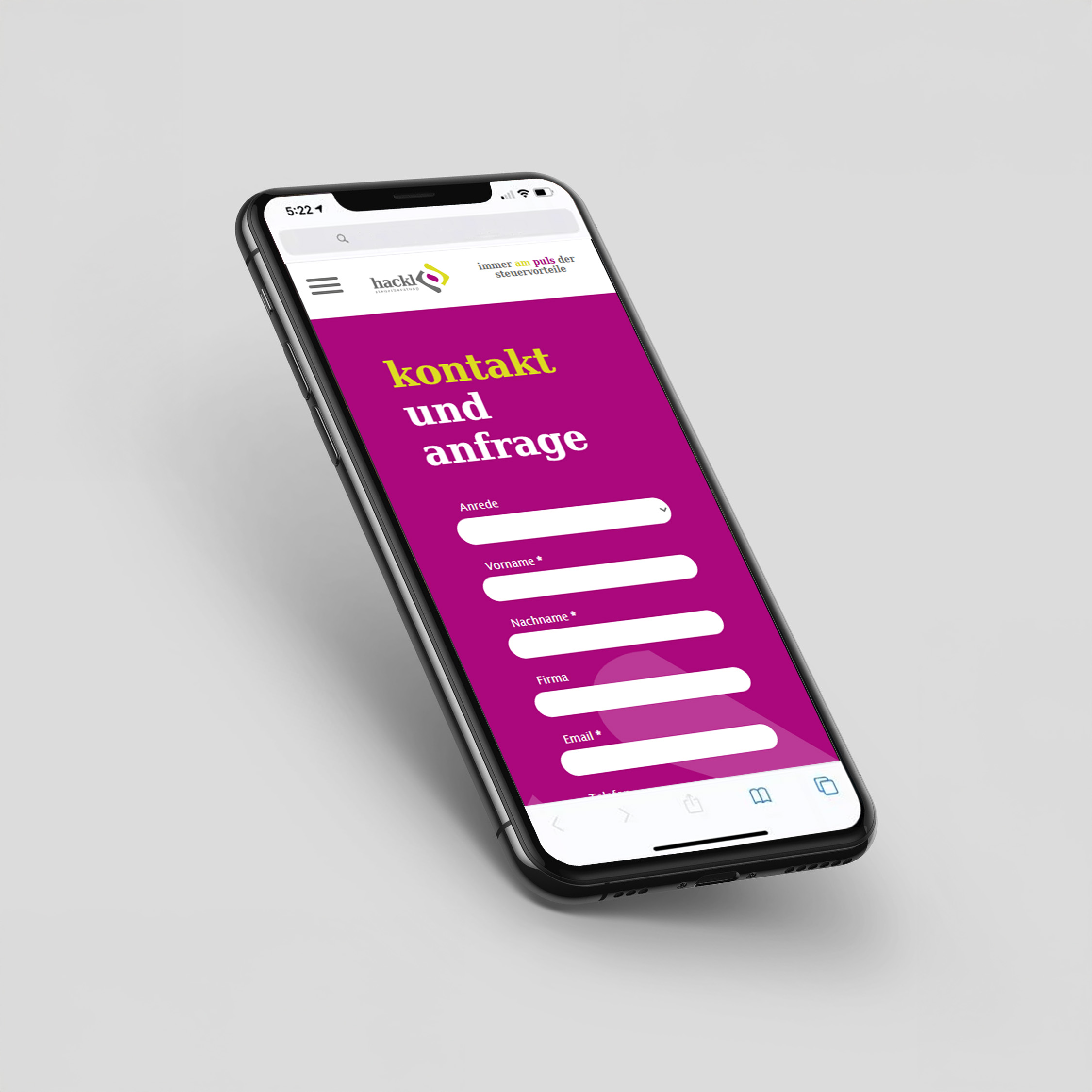 Responsive Ansicht eines farbenfrohe Webdesigns.